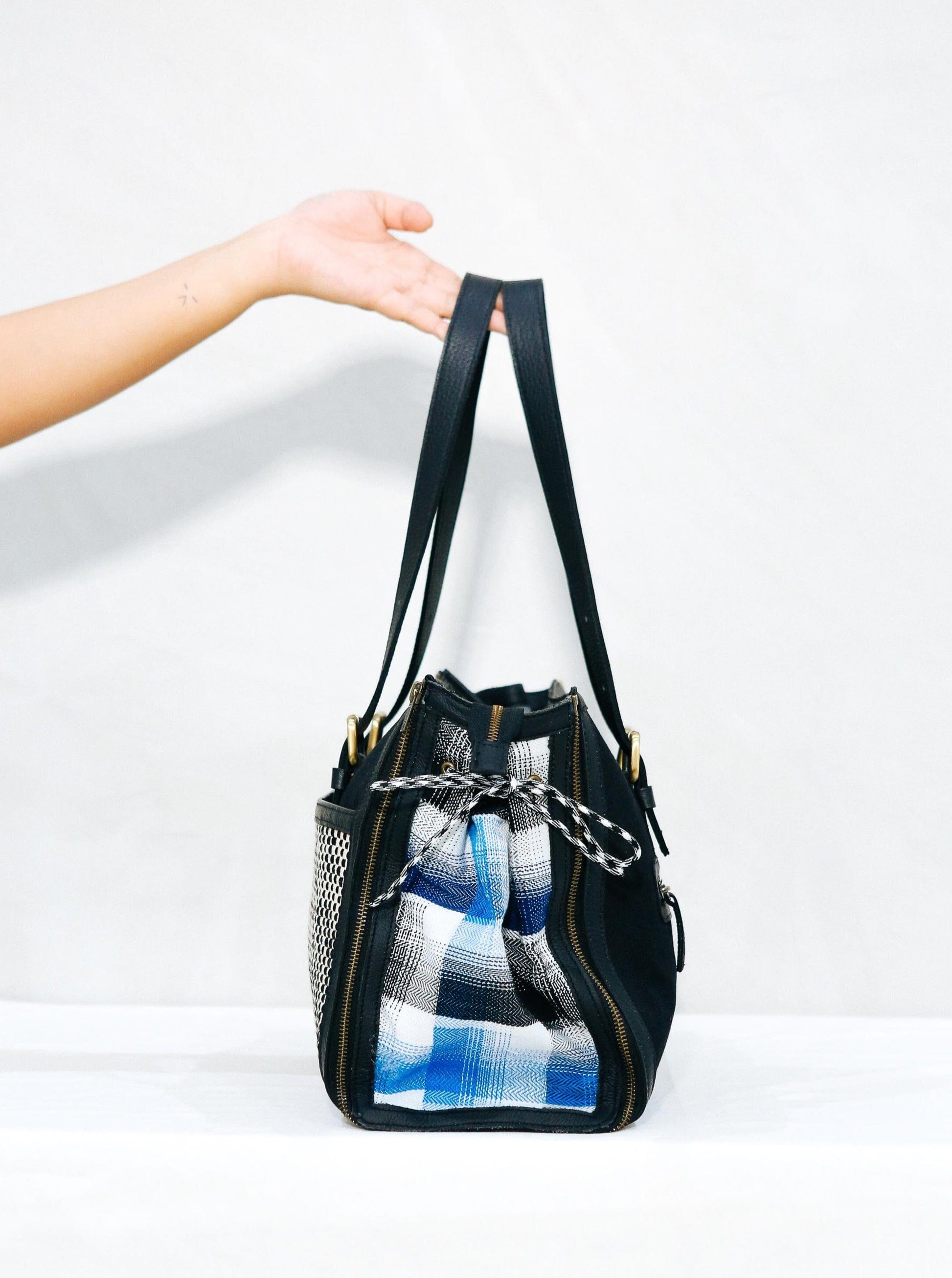 [R2R x DoiTung] Two-Way Tote Fashion Rags2Riches