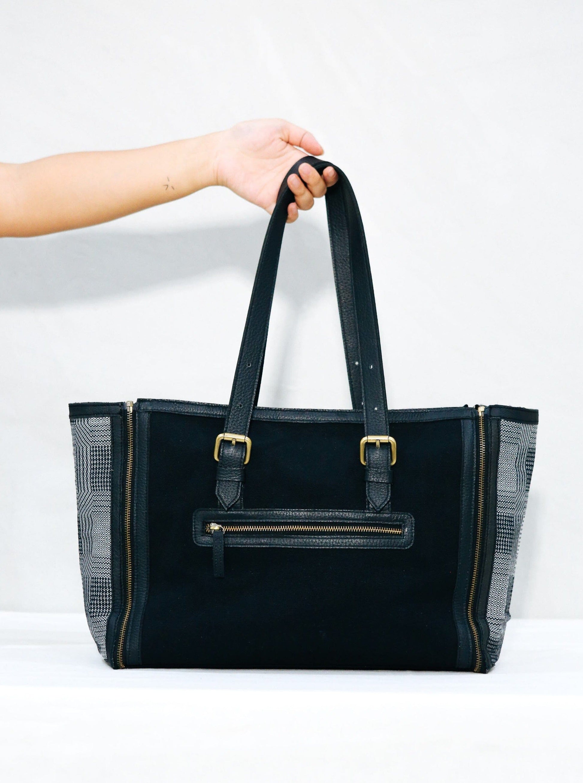 [R2R x DoiTung] Two-Way Tote Fashion Rags2Riches