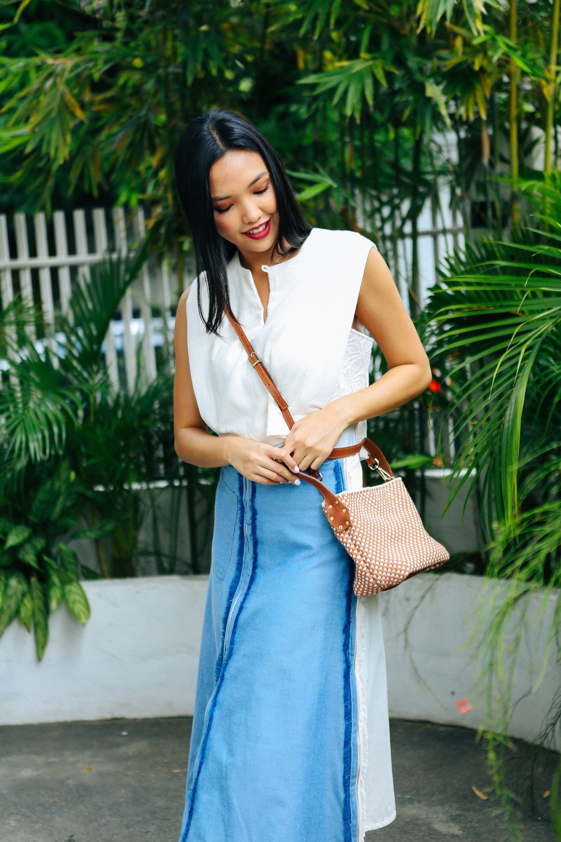 [Ready Today] Buslo Micro Checkerboard Tan & Beige with Longer Handles Fashion Rags2Riches