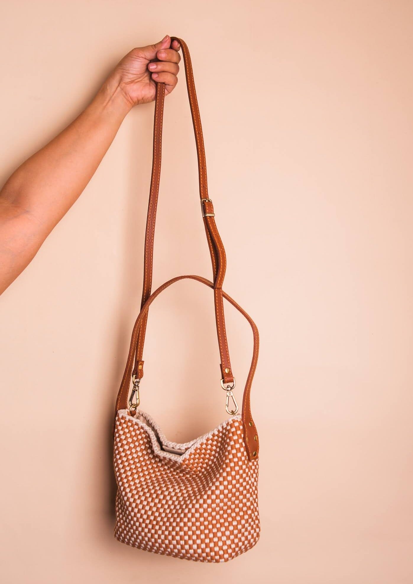 [Ready Today] Buslo Micro Checkerboard Tan & Beige with Longer Handles Fashion Rags2Riches