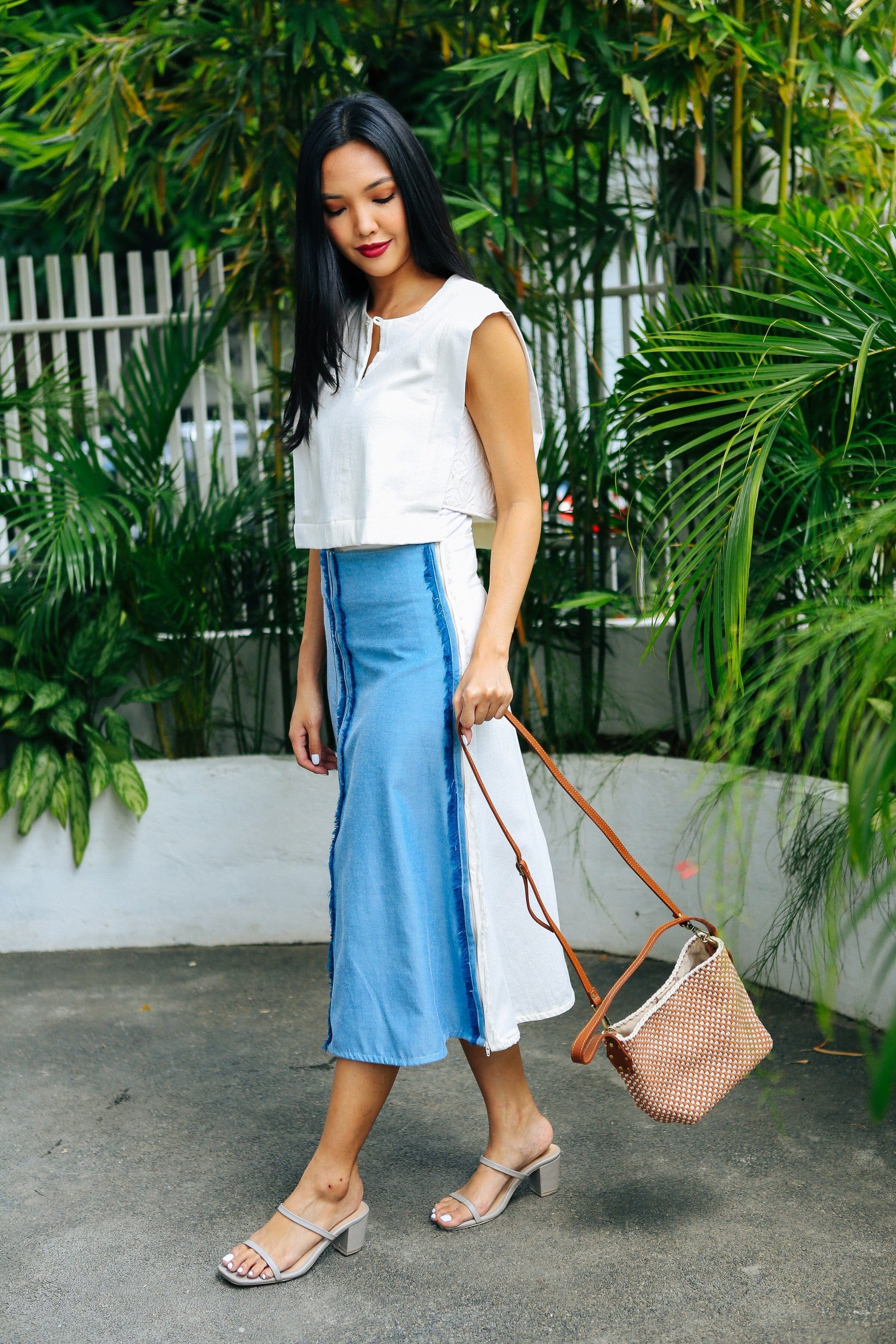 [Ready Today] Buslo Micro Checkerboard Tan & Beige with Longer Handles Fashion Rags2Riches